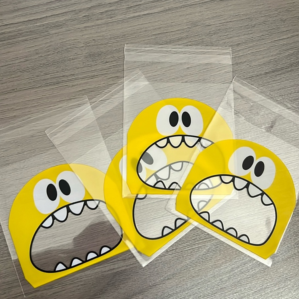 35 Pieces of Monster Bags (small) NIP
